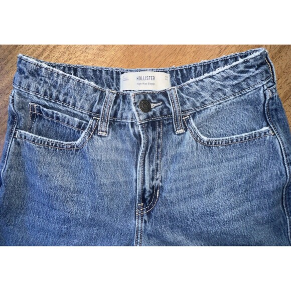 NWOT Hollister Juniors Ultra High Rise Baggy Jeans - Size 2S / W26 / L27 - Picture 3 of 6